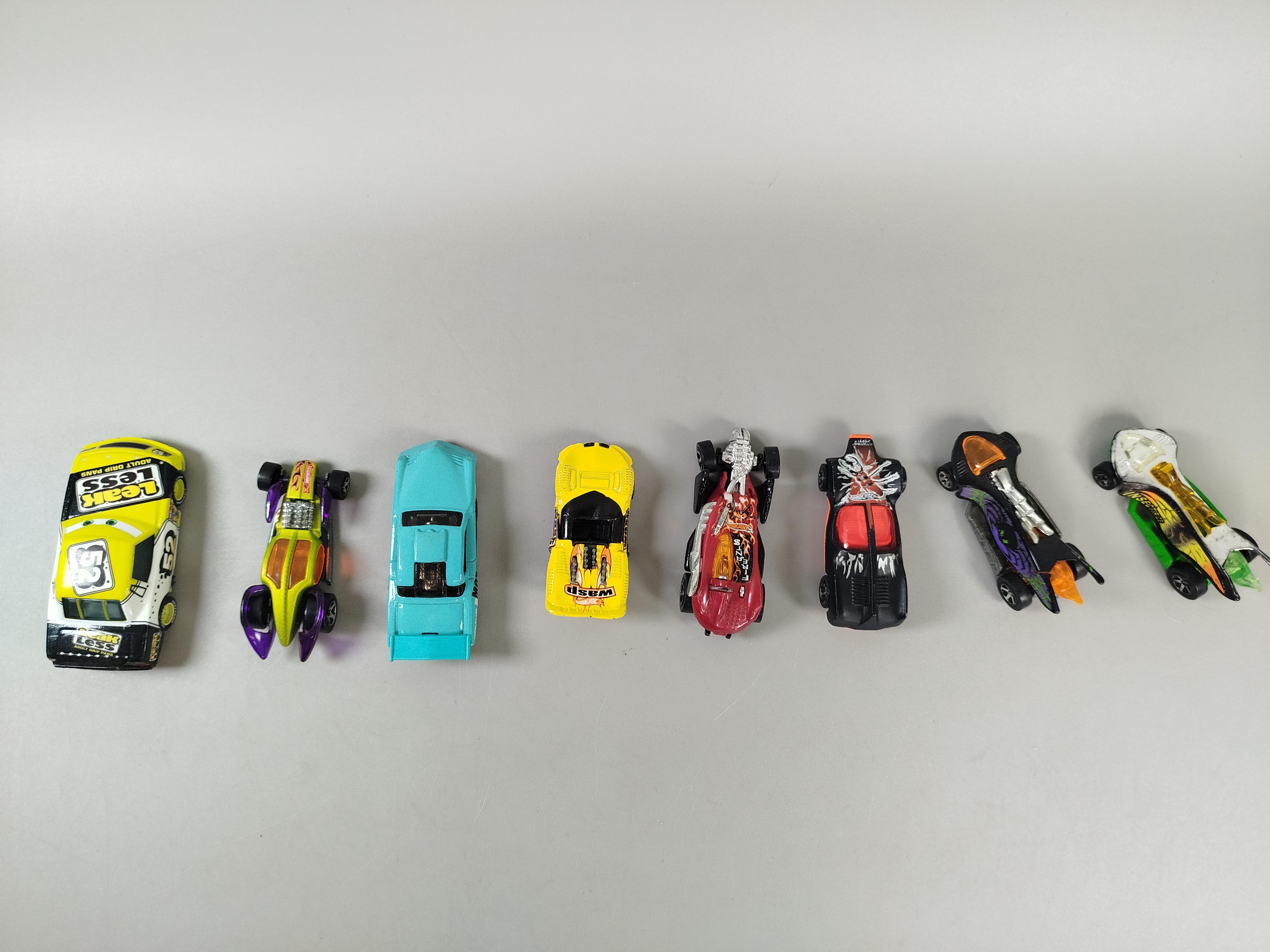 Vintage Hot Wheels Rennautos - Set von 8 Fahrzeuge